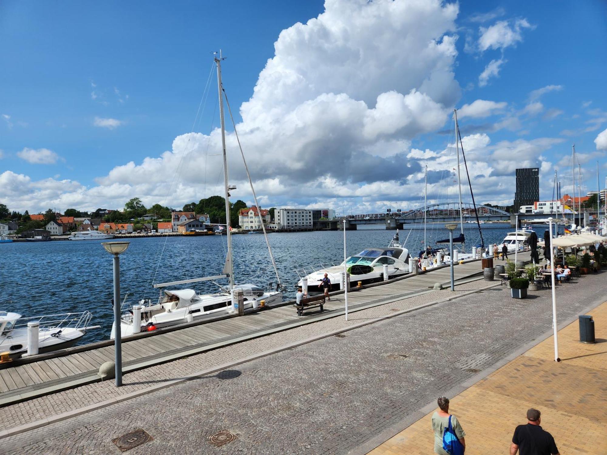 Ferienwohnung Grannys Harbour View - 1St Floor Sønderborg Exterior foto