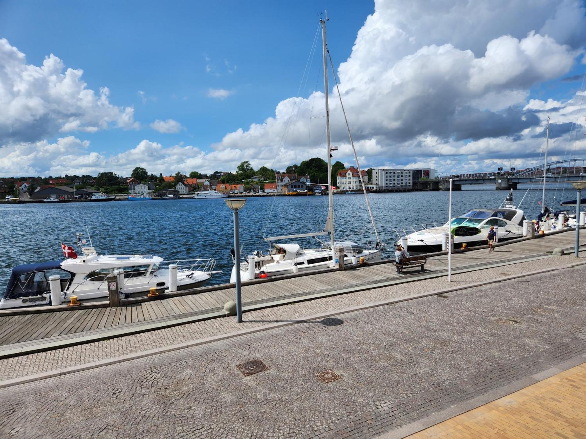 Ferienwohnung Grannys Harbour View - 1St Floor Sønderborg Exterior foto